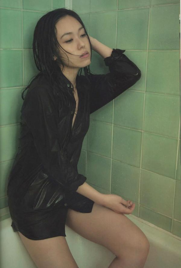 寿美菜子   《寿美菜子 - MINAKO style》钢琴写真与和服造型，展现多变文艺优雅时尚杂志风第67张图片