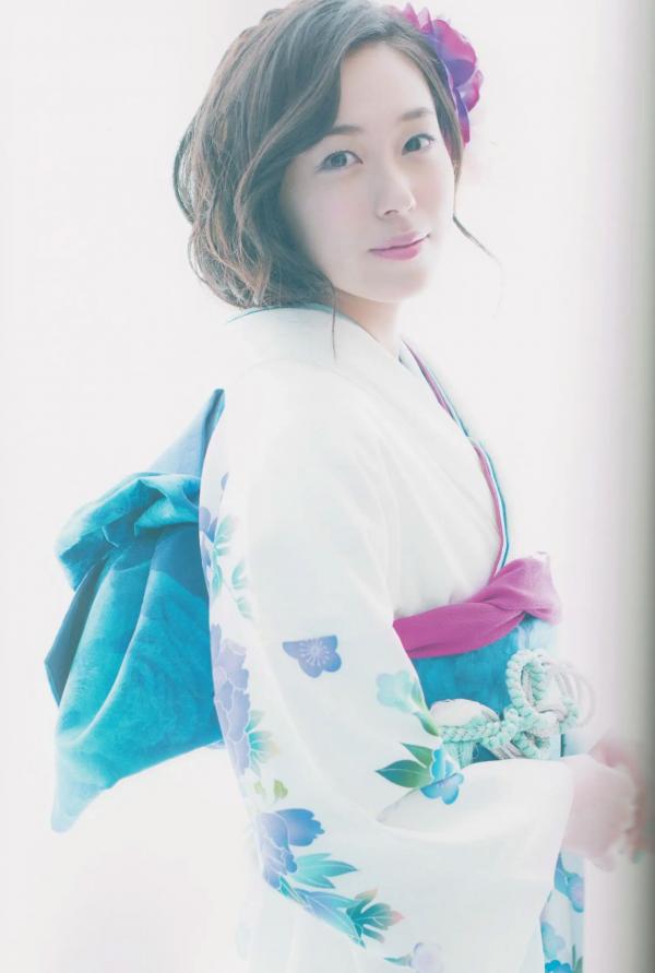 寿美菜子   《寿美菜子 - MINAKO style》钢琴写真与和服造型，展现多变文艺优雅时尚杂志风第72张图片