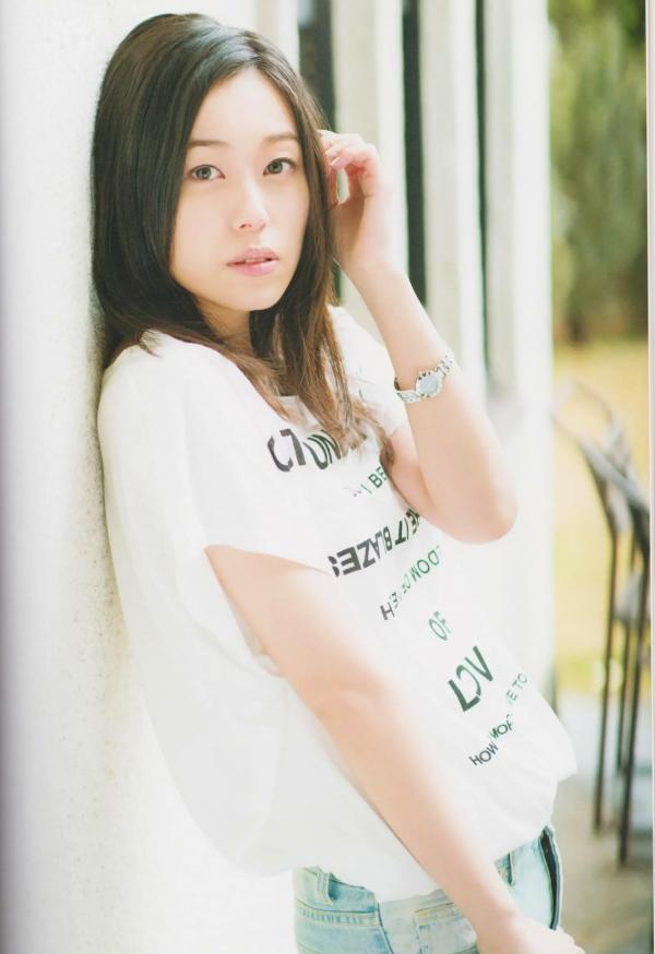 寿美菜子   《寿美菜子 - MINAKO style》钢琴写真与和服造型，展现多变文艺优雅时尚杂志风第81张图片