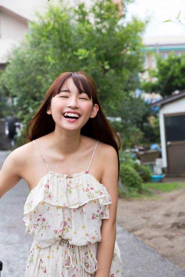 浅川梨奈   浅川梨奈《SPA！デジタル》写真集：沙滩性感比基尼与唯美和服风格赏析第2张图片