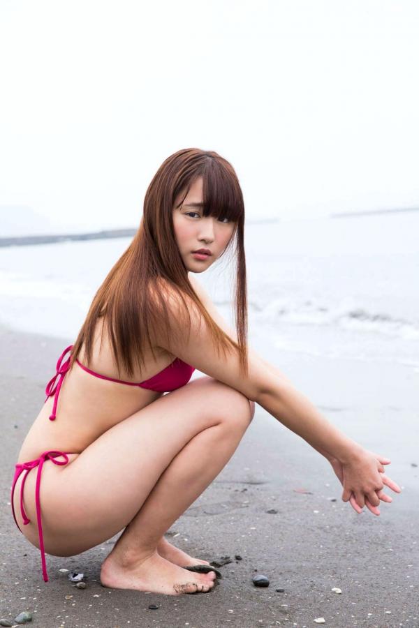 浅川梨奈   浅川梨奈《SPA！デジタル》写真集：沙滩性感比基尼与唯美和服风格赏析第19张图片