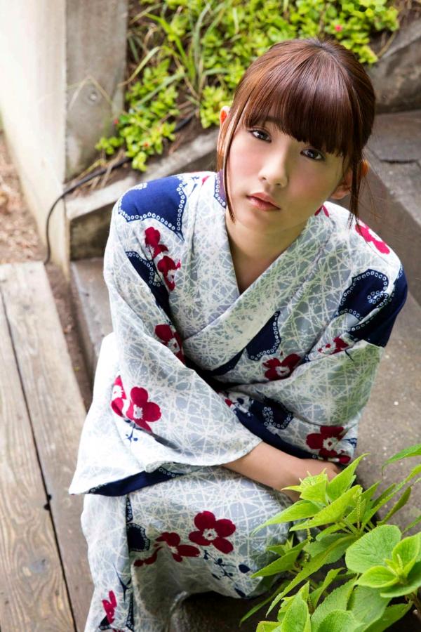 浅川梨奈   浅川梨奈《SPA！デジタル》写真集：沙滩性感比基尼与唯美和服风格赏析第28张图片