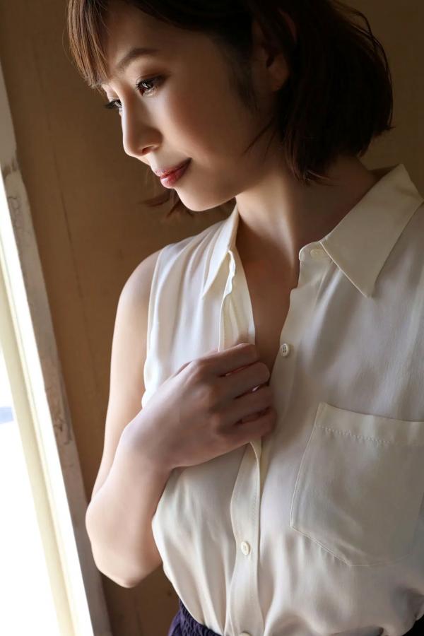 塩地美澄  塩地美澄 - 日本一のフェロモン美女アナ与官能之旅：性感内衣与浴室湿身私房写真第17张图片