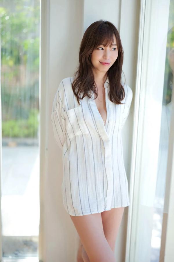 塩地美澄   塩地美澄 - 女子アナ桃源郷：绝美性感比基尼泳池写真，室内私房大尺度诱惑，前日本女主播尽显轻熟丰满韵味第4张图片