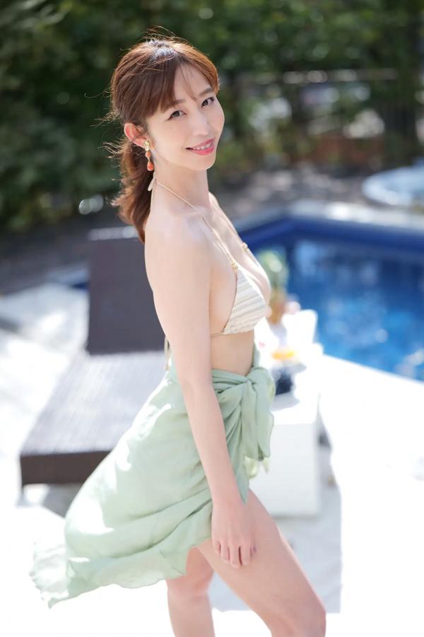塩地美澄   塩地美澄 - 女子アナ桃源郷：绝美性感比基尼泳池写真，室内私房大尺度诱惑，前日本女主播尽显轻熟丰满韵味第40张图片