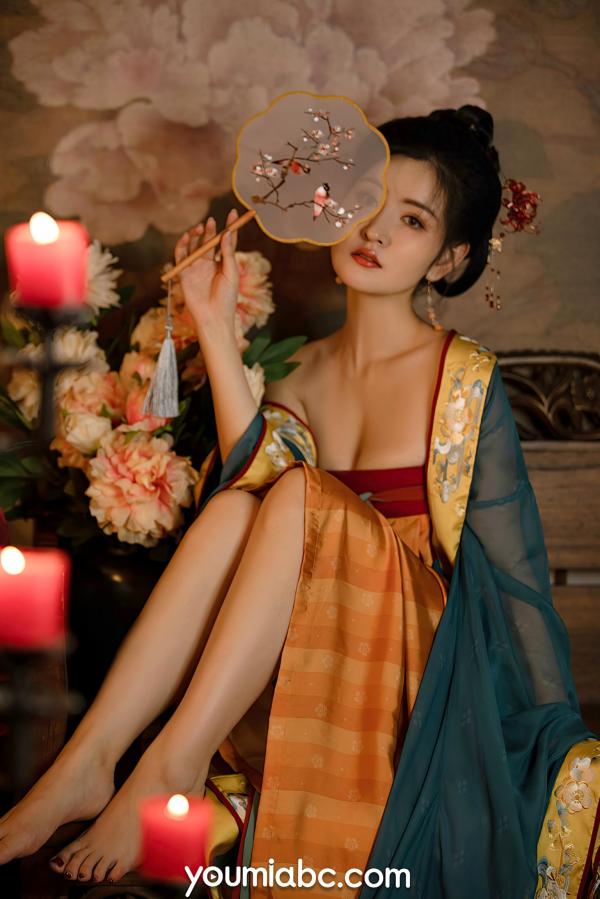沈梦瑶   YouMi尤蜜-沈梦瑶-《夜话西窗烛》国风古典汉服私房：香肩半露，烛光摇曳，绝美身姿尽显东方极致诱惑第4张图片