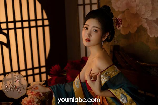 沈梦瑶   YouMi尤蜜-沈梦瑶-《夜话西窗烛》国风古典汉服私房：香肩半露，烛光摇曳，绝美身姿尽显东方极致诱惑第8张图片