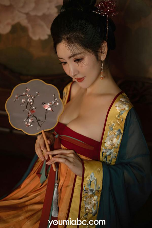 沈梦瑶   YouMi尤蜜-沈梦瑶-《夜话西窗烛》国风古典汉服私房：香肩半露，烛光摇曳，绝美身姿尽显东方极致诱惑第26张图片