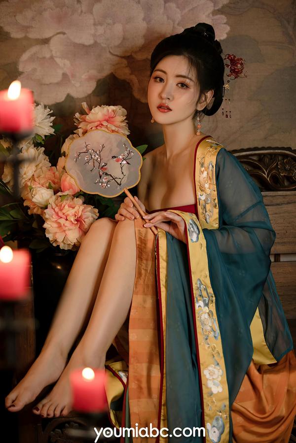 沈梦瑶   YouMi尤蜜-沈梦瑶-《夜话西窗烛》国风古典汉服私房：香肩半露，烛光摇曳，绝美身姿尽显东方极致诱惑第28张图片