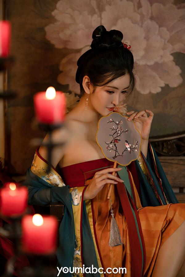 沈梦瑶   YouMi尤蜜-沈梦瑶-《夜话西窗烛》国风古典汉服私房：香肩半露，烛光摇曳，绝美身姿尽显东方极致诱惑第29张图片