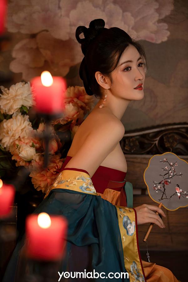 沈梦瑶   YouMi尤蜜-沈梦瑶-《夜话西窗烛》国风古典汉服私房：香肩半露，烛光摇曳，绝美身姿尽显东方极致诱惑第30张图片