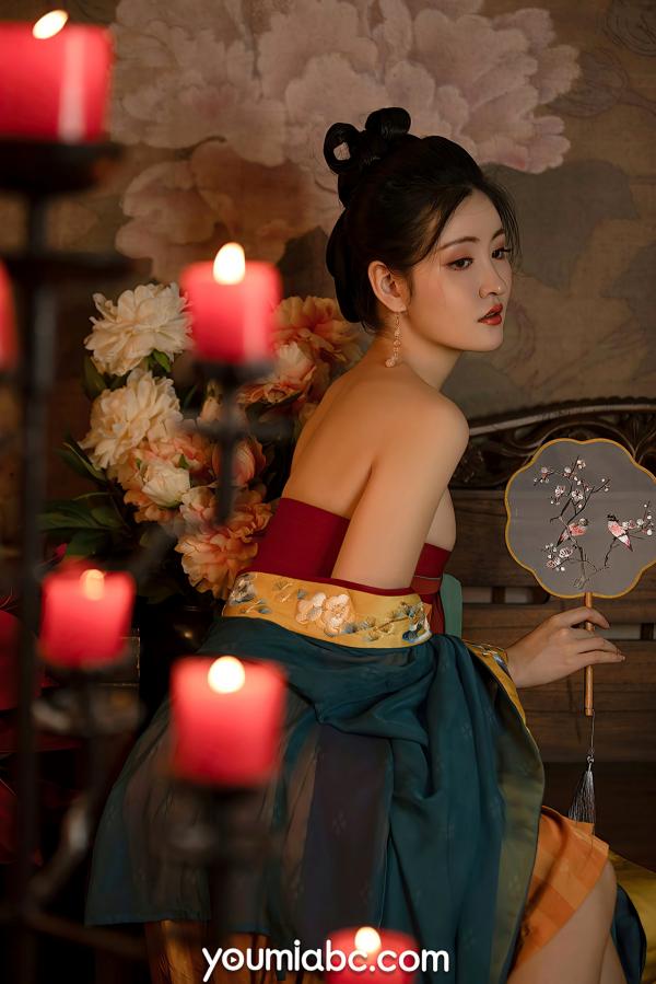 沈梦瑶   YouMi尤蜜-沈梦瑶-《夜话西窗烛》国风古典汉服私房：香肩半露，烛光摇曳，绝美身姿尽显东方极致诱惑第31张图片