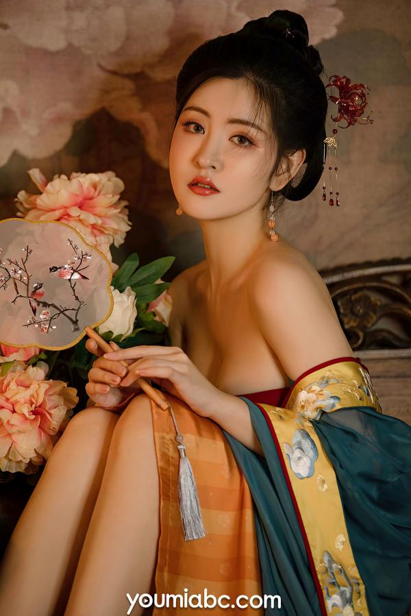 沈梦瑶   YouMi尤蜜-沈梦瑶-《夜话西窗烛》国风古典汉服私房：香肩半露，烛光摇曳，绝美身姿尽显东方极致诱惑第37张图片