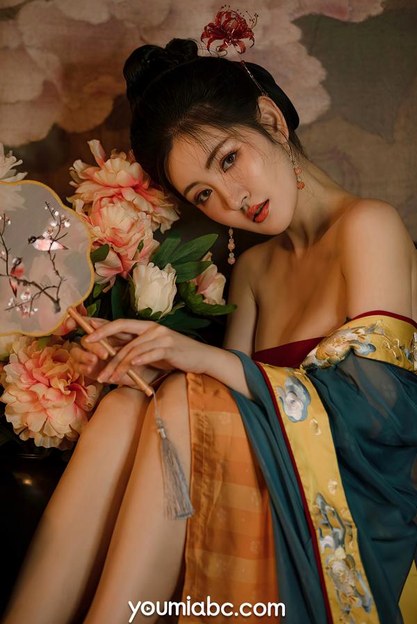 沈梦瑶   YouMi尤蜜-沈梦瑶-《夜话西窗烛》国风古典汉服私房：香肩半露，烛光摇曳，绝美身姿尽显东方极致诱惑第38张图片