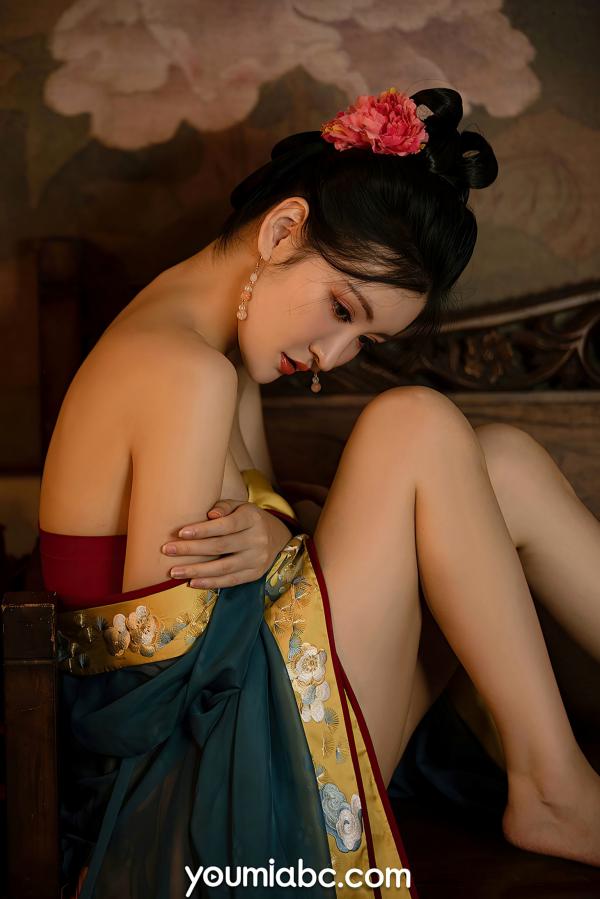 沈梦瑶   YouMi尤蜜-沈梦瑶-《夜话西窗烛》国风古典汉服私房：香肩半露，烛光摇曳，绝美身姿尽显东方极致诱惑第43张图片