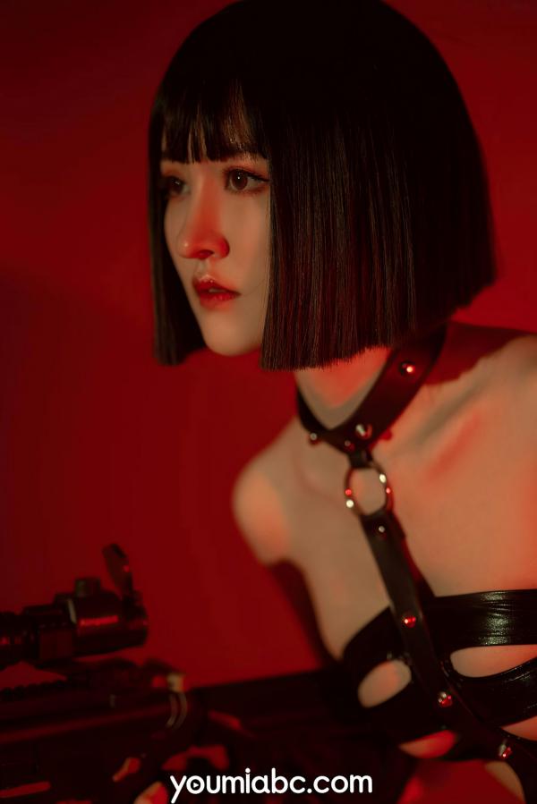 沈梦瑶   YouMi尤蜜-沈梦瑶-《血色浪漫》：冷艳战术皮衣束缚写真，持枪诱惑，极致性感大尺度，高清无圣光第43张图片