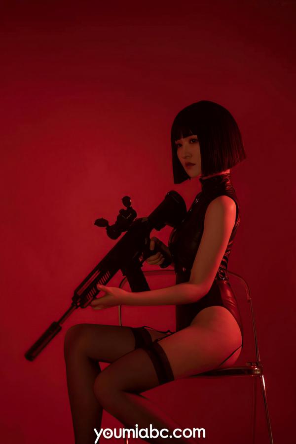 沈梦瑶   YouMi尤蜜：沈梦瑶《复仇女郎》— 魅惑红光暗调，冷艳黑色皮衣，极致性感大片第23张图片