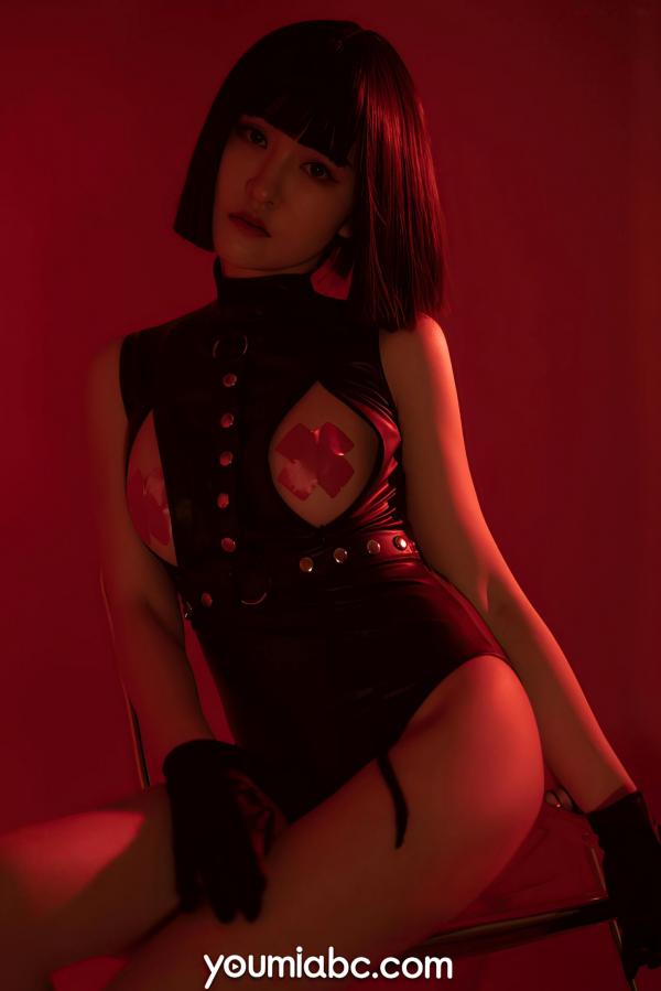 沈梦瑶   YouMi尤蜜：沈梦瑶《复仇女郎》— 魅惑红光暗调，冷艳黑色皮衣，极致性感大片第29张图片