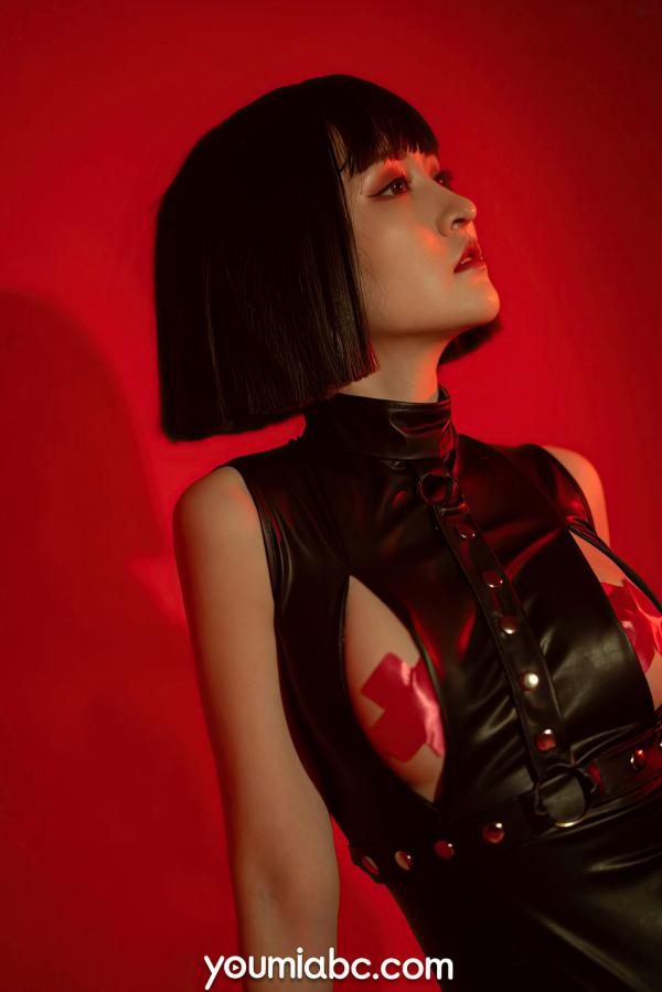 沈梦瑶   YouMi尤蜜：沈梦瑶《复仇女郎》— 魅惑红光暗调，冷艳黑色皮衣，极致性感大片第64张图片