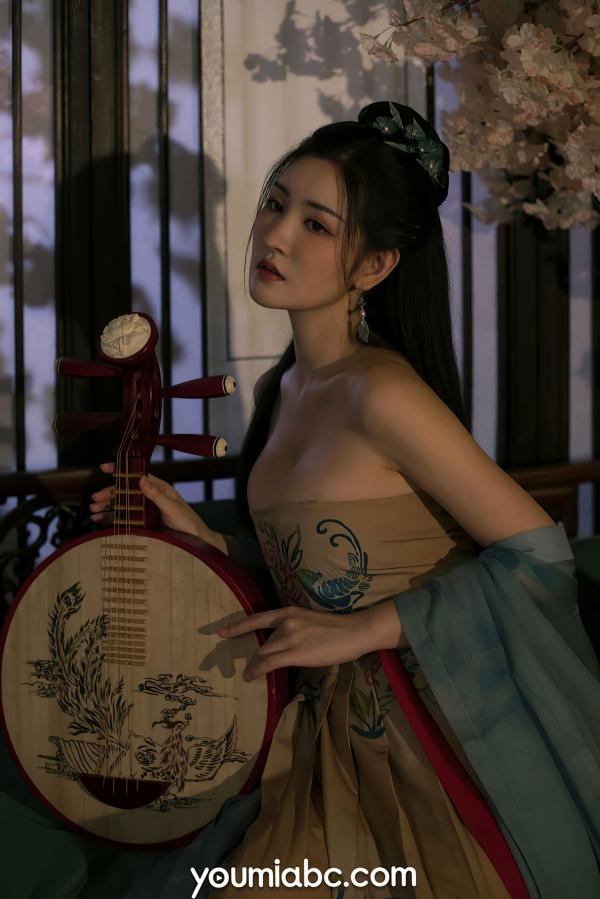 沈梦瑶   YouMi尤蜜沈梦瑶《琵琶行》古风写真，精致古典抹胸造型，尽显绝色温婉东方韵味大片第3张图片