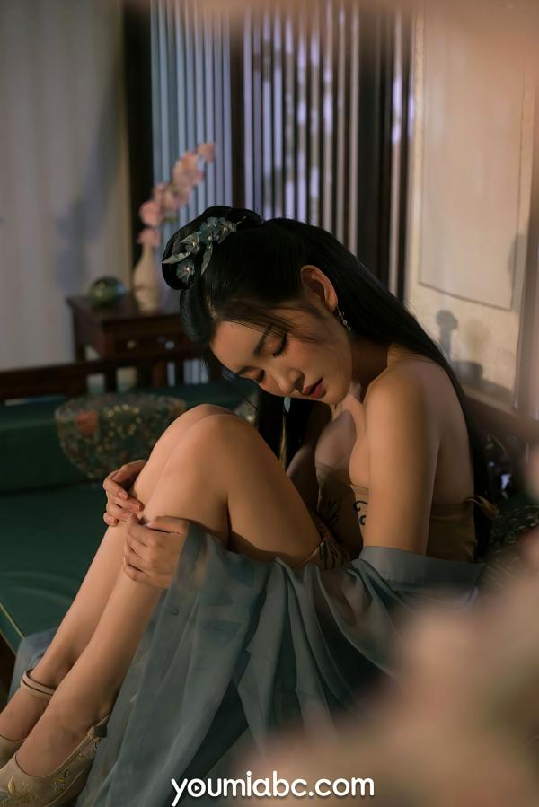 沈梦瑶   YouMi尤蜜沈梦瑶《琵琶行》古风写真，精致古典抹胸造型，尽显绝色温婉东方韵味大片第7张图片
