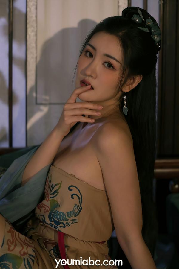 沈梦瑶   YouMi尤蜜沈梦瑶《琵琶行》古风写真，精致古典抹胸造型，尽显绝色温婉东方韵味大片第10张图片