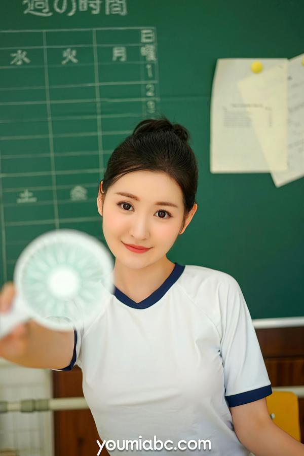 沈梦瑶   YouMi尤蜜 沈梦瑶《棒球少女心动signal》私房写真，青春运动风制服，白丝长腿纯欲动人，更衣室里的心动瞬间第20张图片