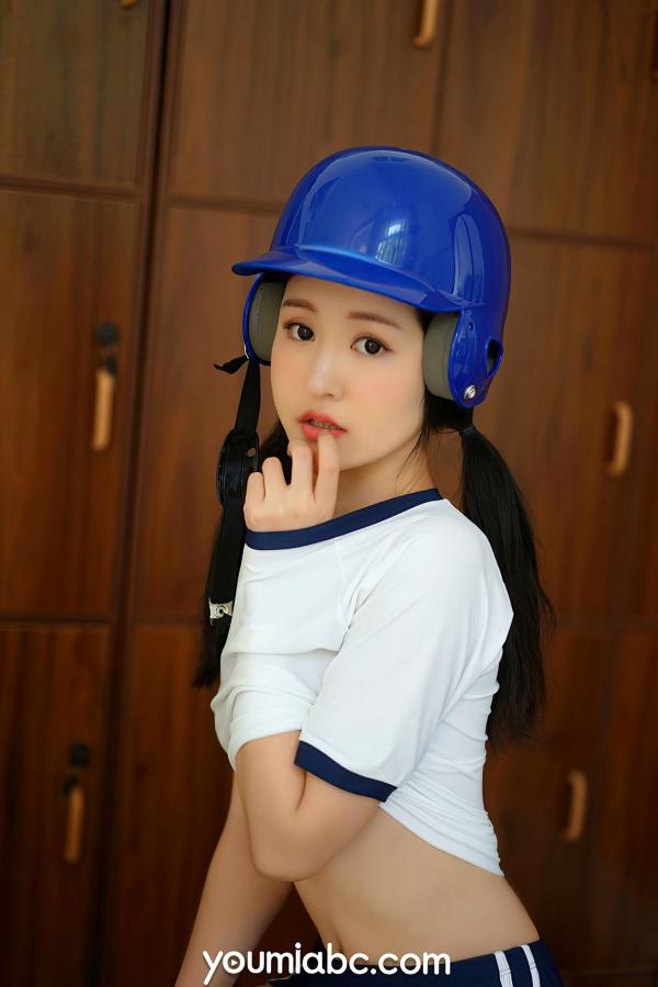 沈梦瑶   YouMi尤蜜 沈梦瑶《棒球少女心动signal》私房写真，青春运动风制服，白丝长腿纯欲动人，更衣室里的心动瞬间第25张图片