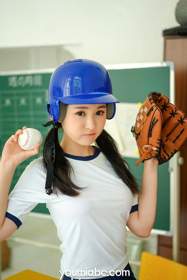 沈梦瑶   YouMi尤蜜 沈梦瑶《棒球少女心动signal》私房写真，青春运动风制服，白丝长腿纯欲动人，更衣室里的心动瞬间第31张图片