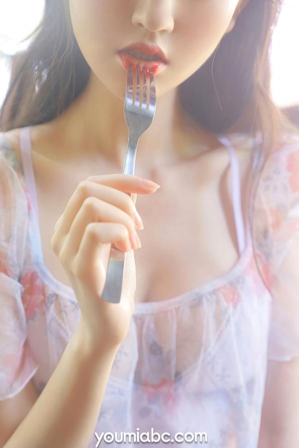 沈梦瑶   YouMi尤蜜-2021.05.11-沈梦瑶-《春睡醒》-唯美私房写真，居家诱惑气质尽显，白嫩美肌极致大尺度系列第8张图片