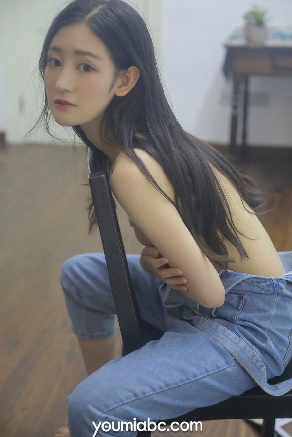 沈梦瑶   YouMi尤蜜沈梦瑶《写真书》：清纯颜值搭配牛仔背带造型，演绎大胆居家私房大尺度无圣光诱惑第18张图片