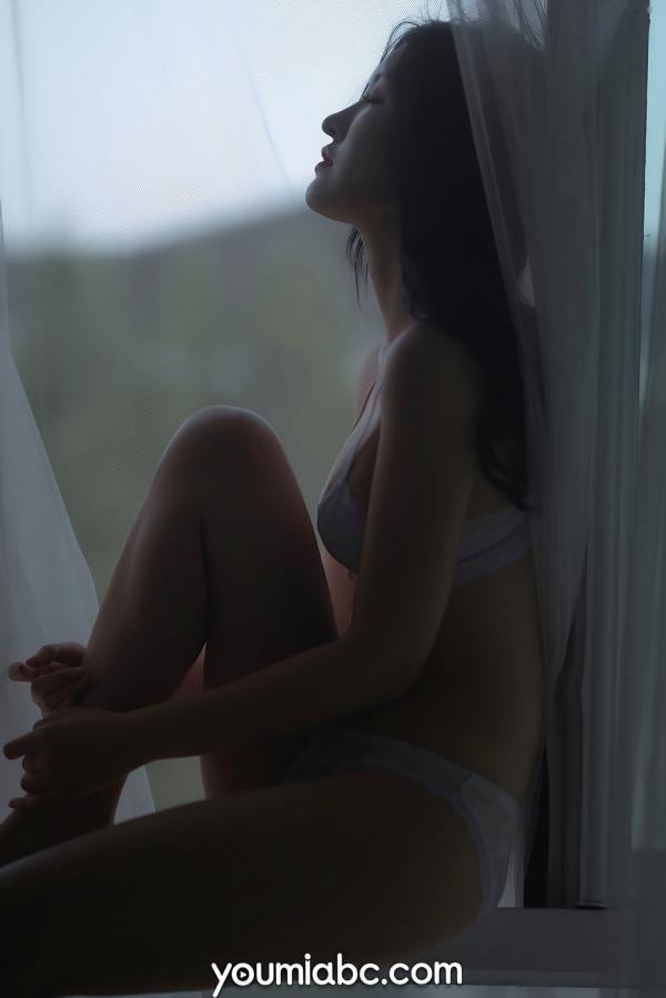 沈梦瑶   YouMi尤蜜-沈梦瑶《飘窗幻梦》私房照，窗边薄纱下的曼妙身姿，高清性感诱惑写真第51张图片