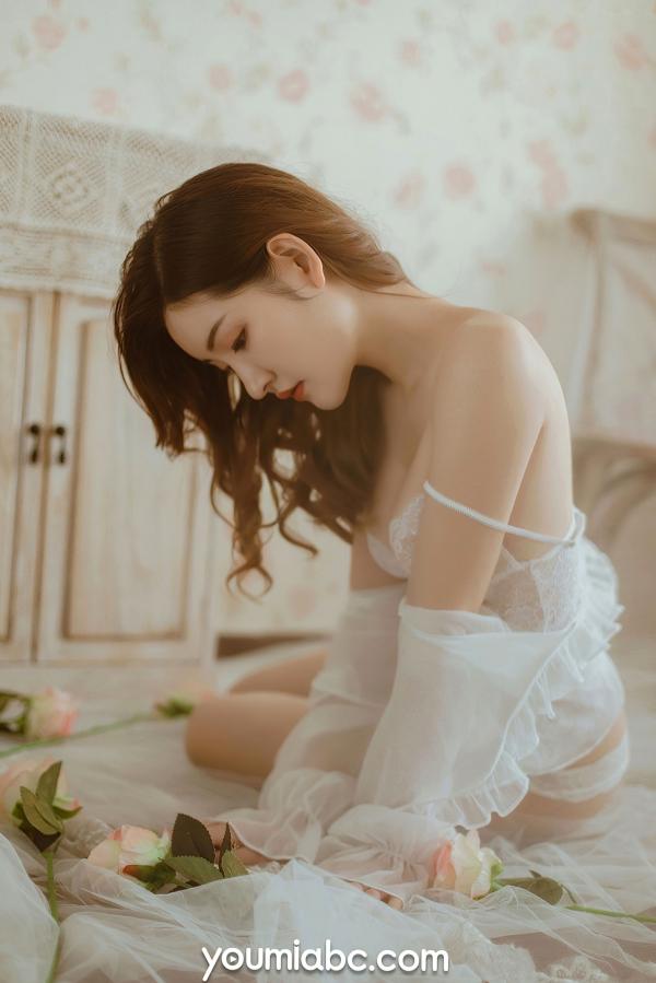 沈梦瑶   YouMi尤蜜-2020.12.19-沈梦瑶-《欧式女子图鉴》浴缸玫瑰私房写真-无圣光大尺度第15张图片