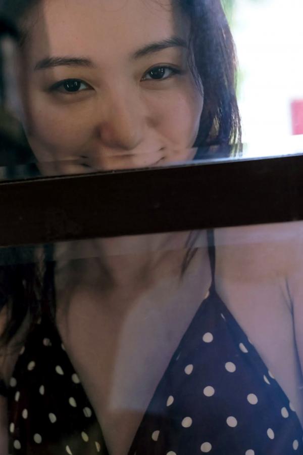 高田里穂 高田里穗 高田里穂《素描》写真：日本女神家居私房性感大片 展现慵懒诱惑美感第10张图片