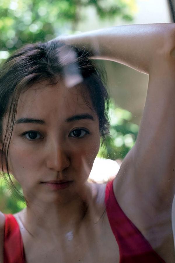 高田里穂 高田里穗 高田里穂《素描》写真：日本女神家居私房性感大片 展现慵懒诱惑美感第11张图片