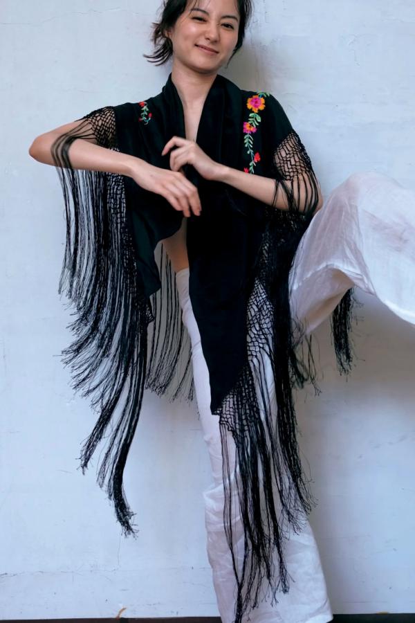 高田里穂 高田里穗 高田里穂《素描》写真：日本女神家居私房性感大片 展现慵懒诱惑美感第25张图片