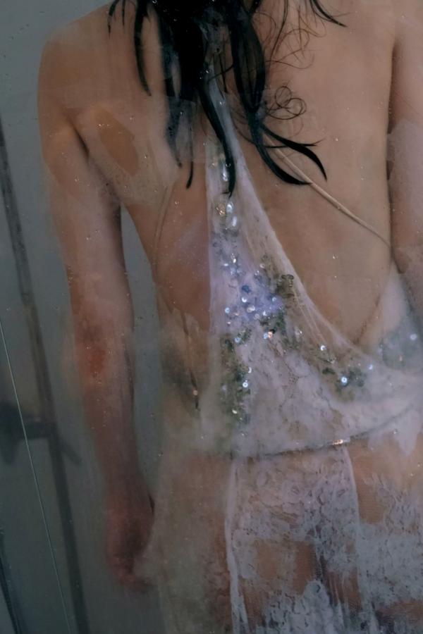 高田里穂 高田里穗 高田里穂《素描》写真：日本女神家居私房性感大片 展现慵懒诱惑美感第45张图片