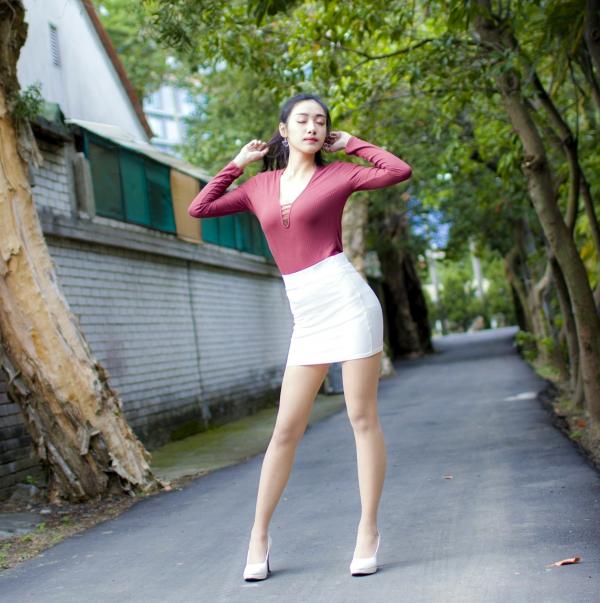段璟乐 段乐乐  台湾正妹_ 段璟乐《士林官邸时装》清新学院风街拍精选写真集[35P]第22张图片