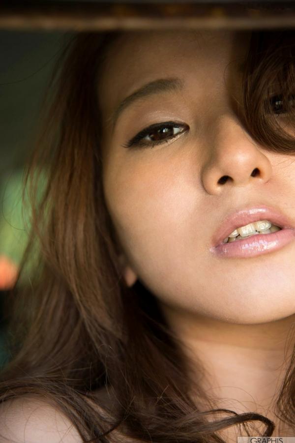 園田みおん 园田美樱  Graphis 园田美樱《Intensity》比基尼写真，复古电话亭户外诱惑与曼妙曲线展现第36张图片
