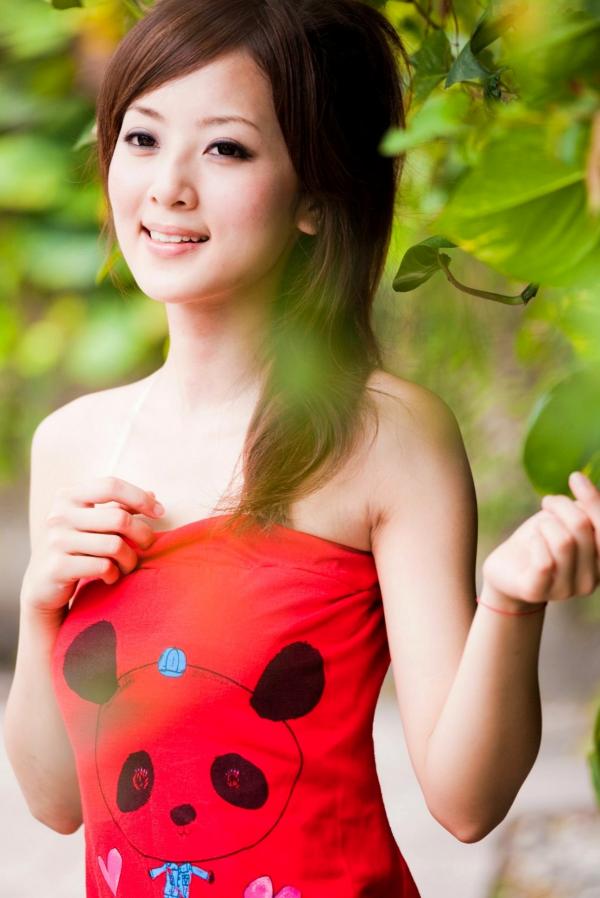 张允霏 张凯洁  台湾正妹张凯洁（果子MM）户外街拍写真，西门町与植物园清新元气私房视觉第46张图片