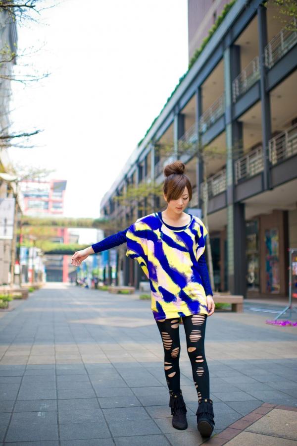 张允霏 张凯洁  台湾正妹张允霏《城市漫游》户外甜美写真，清新少女优雅漫步都市街头第29张图片