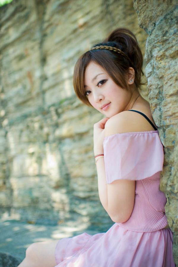 张允霏 张凯洁  台湾正妹张允霏《城市漫游》户外甜美写真，清新少女优雅漫步都市街头第45张图片