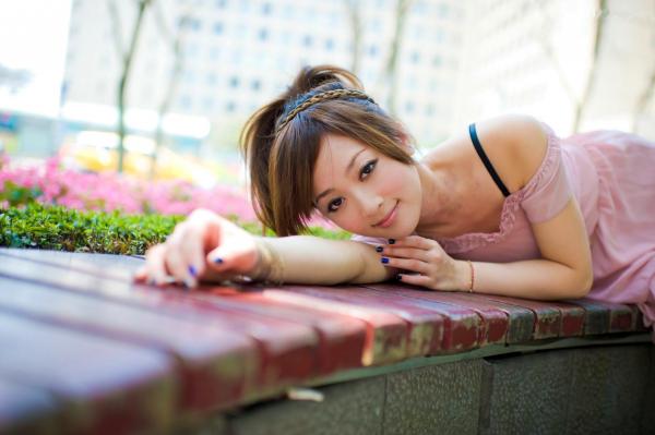张允霏 张凯洁  台湾正妹张允霏《城市漫游》户外甜美写真，清新少女优雅漫步都市街头第55张图片