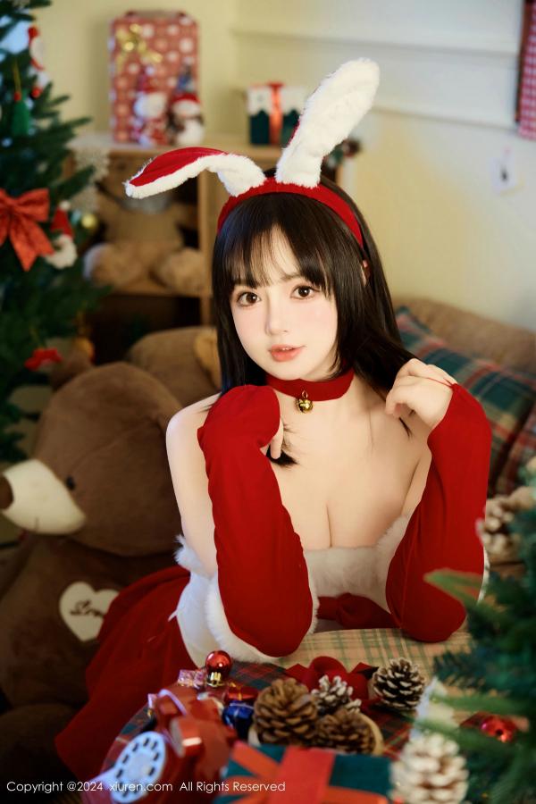 徐嘉乐 徐cake [XiuRen]高清写真图 2024.12.25 No.9656 养乐多Doll 美臀性感第3张图片