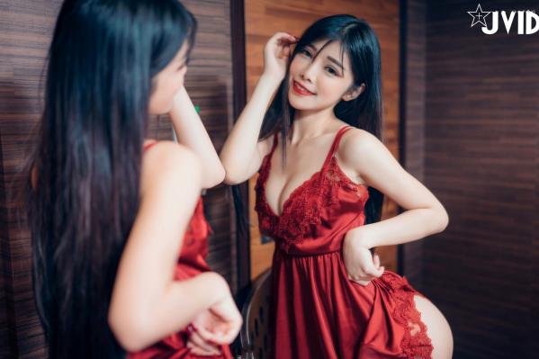 林羿祯 琳妲  JVID-Linda琳达-青春的最后一本写真：室内私房大尺度拍摄，红色性感内衣诱惑第11张图片