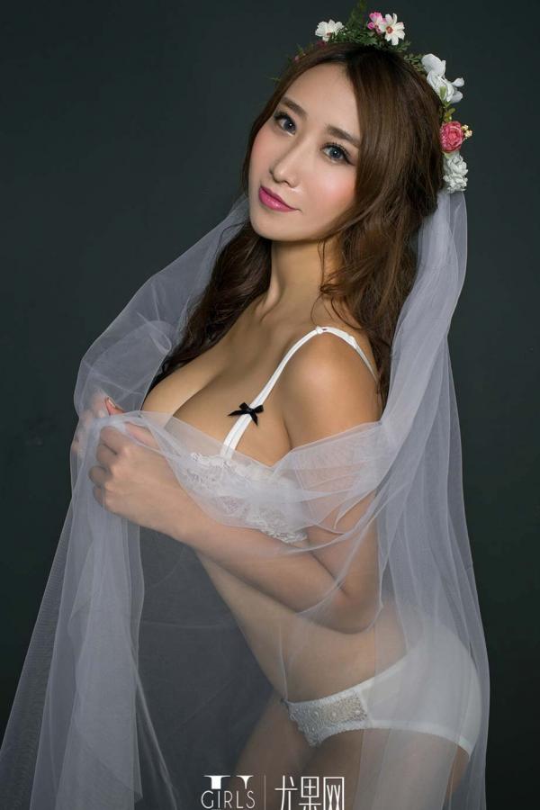 姜雨宏Ava  姜雨宏 [爱尤物]高清写真图VOL.506 爆乳新娘第18张图片