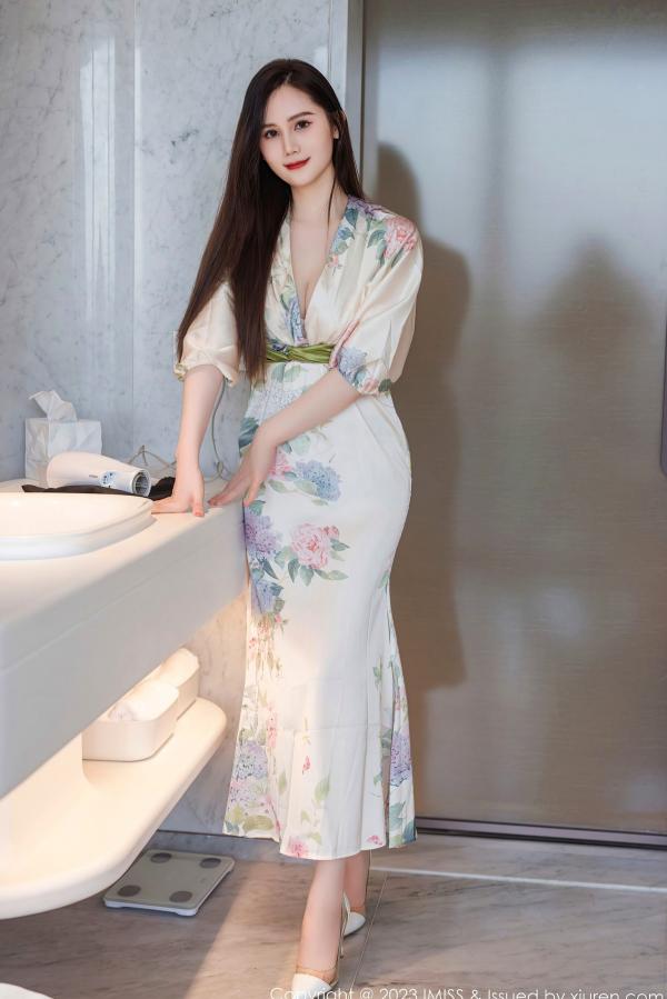 SISY思   IMiss爱蜜社-745-SISY思-清新白色印花短裙私房照-气质女神性感诱惑丝袜大尺度套图-2023.08.28第9张图片