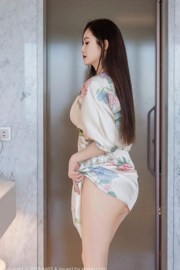 SISY思   IMiss爱蜜社-745-SISY思-清新白色印花短裙私房照-气质女神性感诱惑丝袜大尺度套图-2023.08.28第11张图片