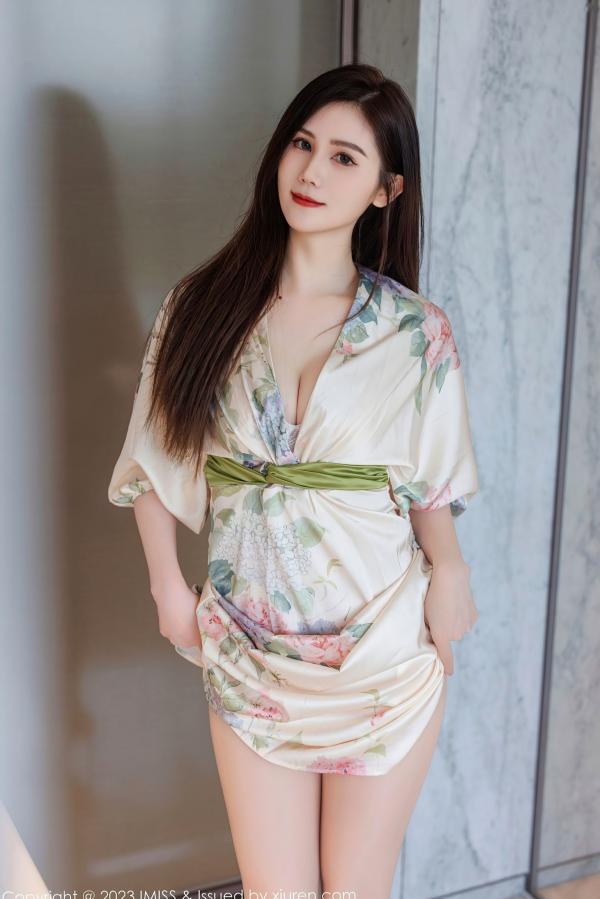SISY思   IMiss爱蜜社-745-SISY思-清新白色印花短裙私房照-气质女神性感诱惑丝袜大尺度套图-2023.08.28第13张图片