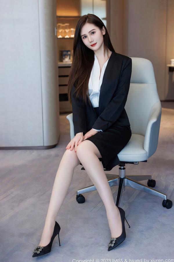 SISY思   IMiss爱蜜社739期：SISY思，职场OL知性魅力与纯白内衣私房写真，演绎优雅制服诱惑第7张图片